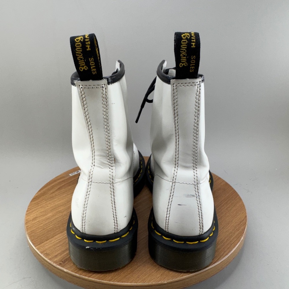 Dr. Martens 11821 Boots Womens Size 7 White Leather Combat Punk Grunge Goth - Picture 4 of 12